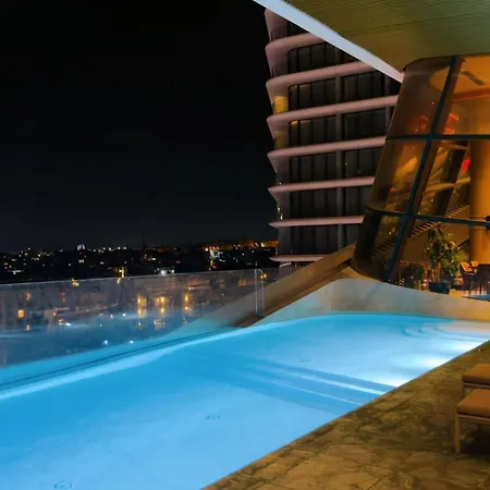 Luxury Sky At Mercury Tower 22nd Floor Sea View Infinity Pool