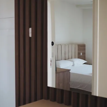 Luxury Sky At Mercury Tower 22nd Floor Sea View Infinity Pool Апартаменты *