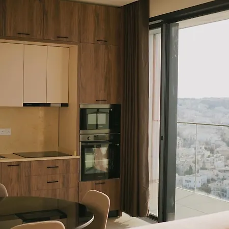 Luxury Sky At Mercury Tower 22nd Floor Sea View Infinity Pool Апартаменты