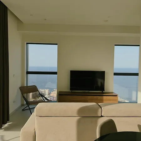 Апартаменты Luxury Sky At Mercury Tower 22nd Floor Sea View Infinity Pool Сент Джулианс